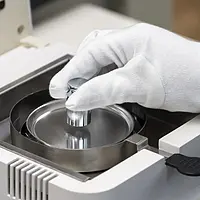 Equipamento de teste para materiais plásticos  - Peso de ajuste de 100 g