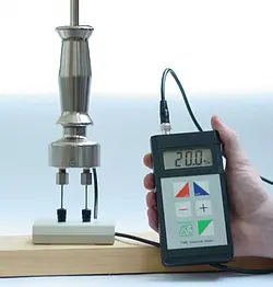 Paper Moisture Meter FME in Use