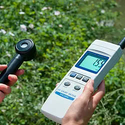 UVA / UVB radiation meter application