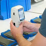 Colorimeter PCE-CSM 8 in Use