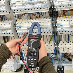 Clamp Meter PCE-DC 25 application