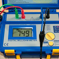 Widerstandswert am Ohmmeter