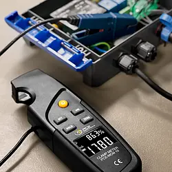 Voltmeter application